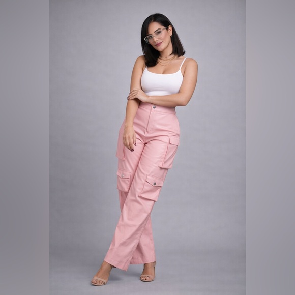 💞 Blush Power Luxe Cargo Pants - Picture 8 of 15